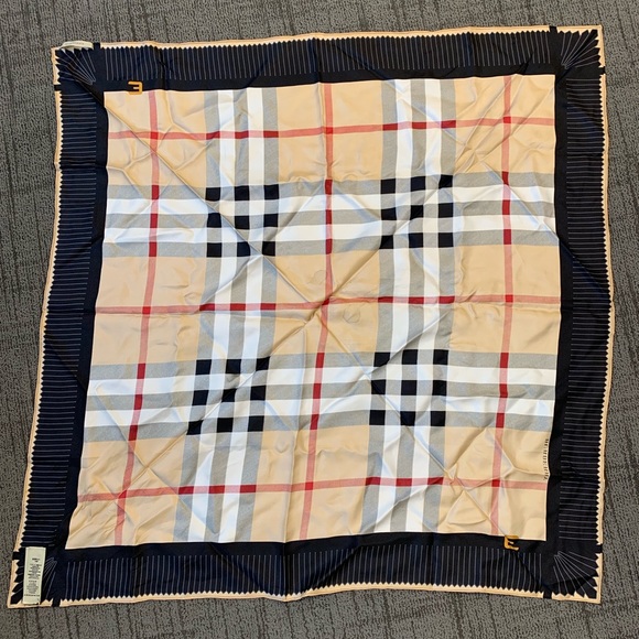 Burberry Silk Scarf/wrap - Picture 2 of 7
